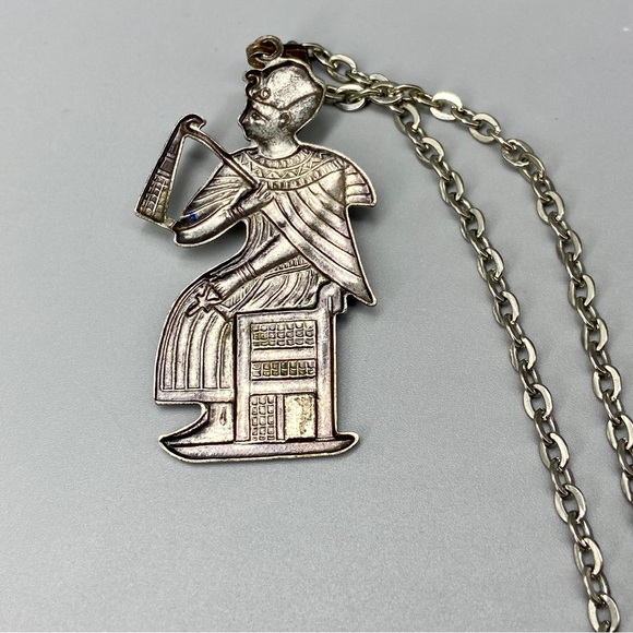 Vintage Egyptian Revival Pharaoh Pendant Necklace Unisex - Picture 9 of 9